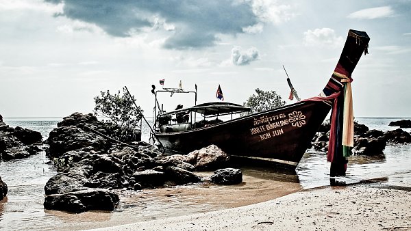 Felsen Schiff Strand Wallpaper