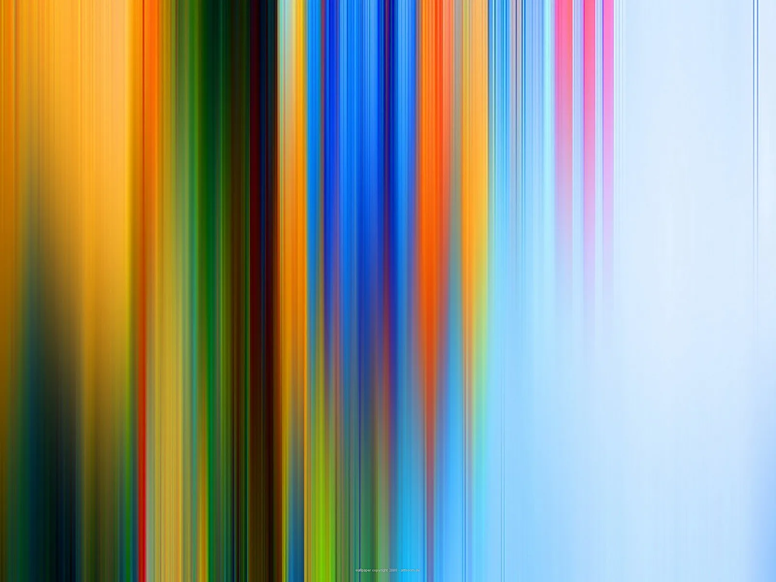 Vertikale, verwischte Streifen in Gelb, Orange, Grün, Blau und Pink, die nach rechts in helles Blau übergehen.
