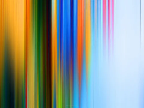 Vertikale, verwischte Streifen in Gelb, Orange, Grün, Blau und Pink, die nach rechts in helles Blau übergehen.