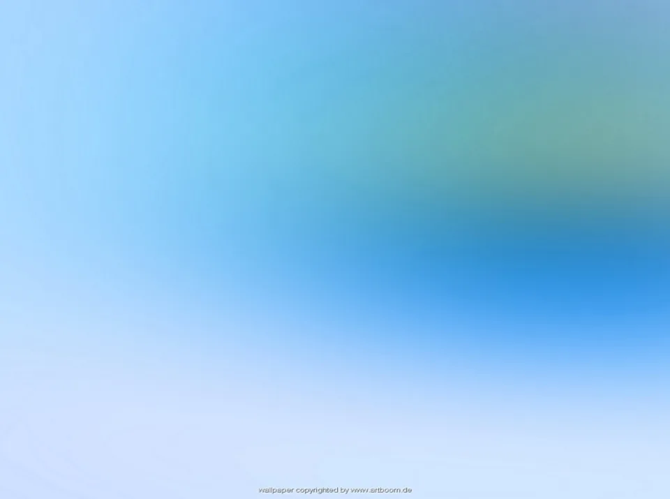 Unscharfer Farbverlauf von Hellblau über kräftiges Blau bis zu einem grünlichen Schimmer oben rechts, unten verblasst er zu einem hellen Weiß.