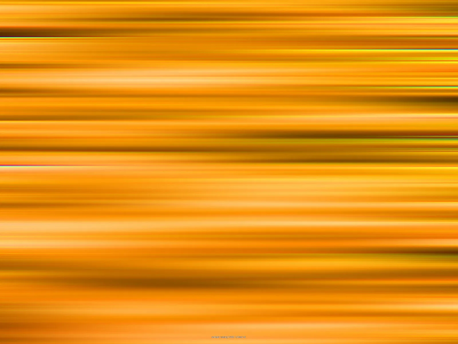 Abstrakte Fläche aus waagerechten, verschwommenen Streifen in Gelb, Orange und Gold mit dunkleren braunen Bändern.