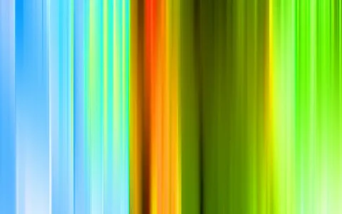 Abstrakte, vertikale Streifen mit weichen Übergängen in Blau, Türkis, Gelb, Orange, Rot und Grün.