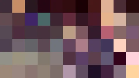 Raster aus 60 quadratischen Farbfeldern in gedämpften Mauve-, Beige-, Pflaume- und Grautönen, dazwischen einzelne Akzente in Petrol, Pink und Gelb.
