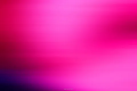 Unscharfer Farbverlauf in Pink und Magenta mit hellerem Lichtschein oben und dunklem Violett unten links.