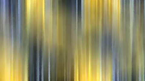 Abstrakte, vertikal verlaufende Schlieren in Gelb, Gold und Graublau mit malerisch verwischter Struktur.
