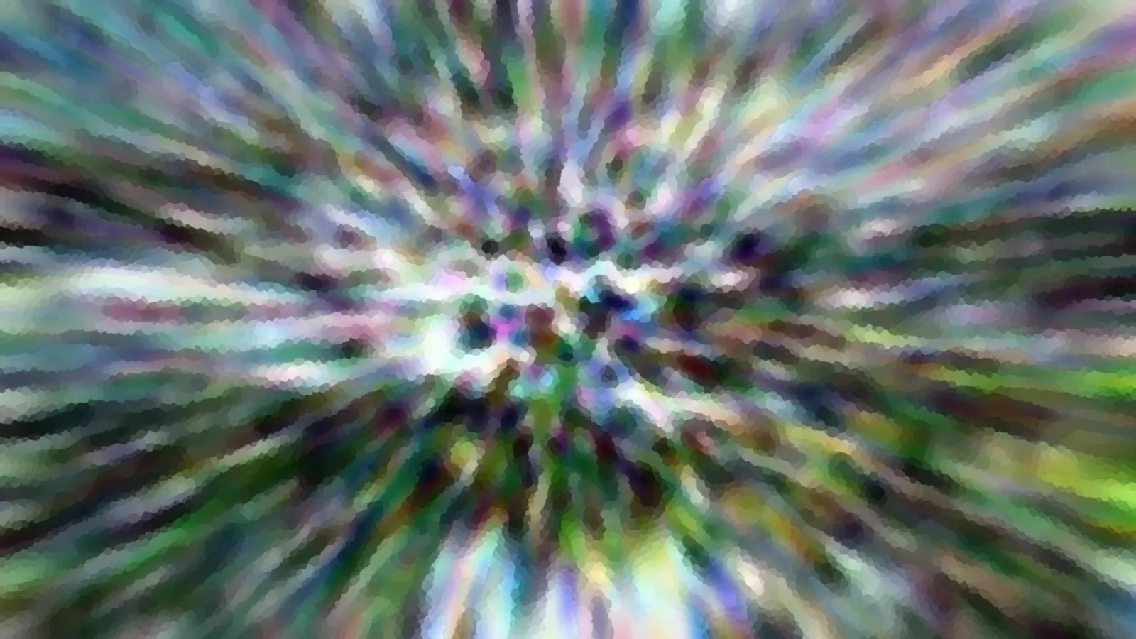 Abstrakte Aufnahme mit radialer Bewegungsunschärfe. Von einem dunklen Zentrum aus strahlen grüne, violette und weiße Streifen nach außen, das Bild ist mosaikartig gepixelt.