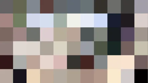 Grobes Mosaik aus quadratischen Pixelblöcken in gedeckten Grau-, Braun-, Beige- und Grüntönen, dazwischen einzelne helle und dunkle Farbflächen.