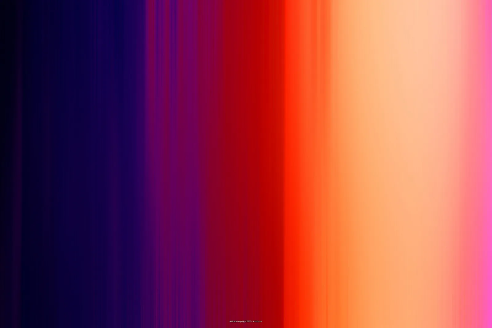 Vertikale, verwischte Farbstreifen, die von dunklem Blau über Violett und Rot zu hellem Orange und Pink verlaufen
