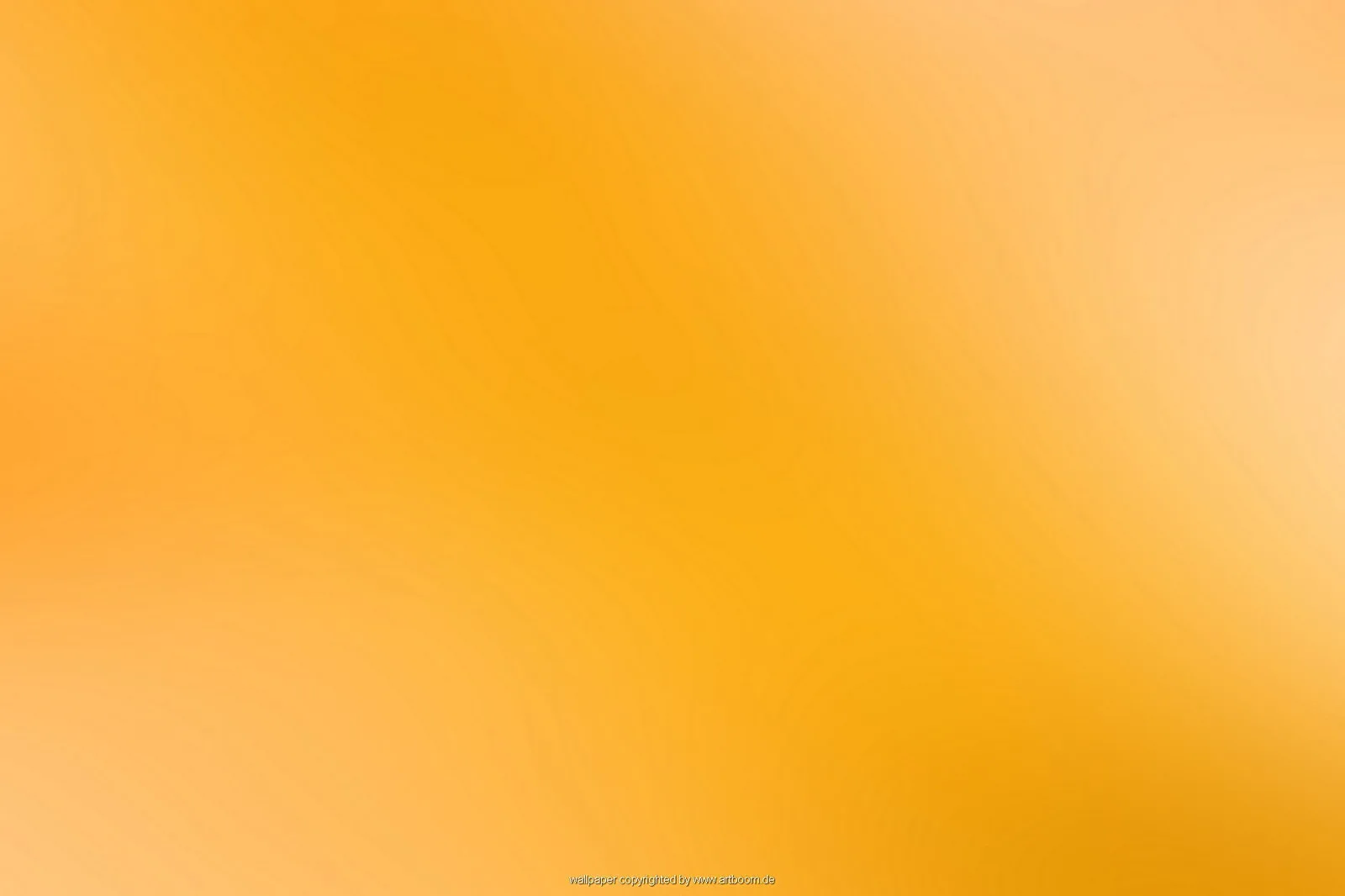 Weicher Farbverlauf von Orange über Gelb bis Hellorange mit sanften Schlieren, unten ein kleiner Schriftzug