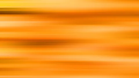 Abstrakte Komposition aus horizontalen, weichgezeichneten Streifen in Orange, Gelb und Braun, dunklere Bänder im Wechsel mit hellen Zonen.