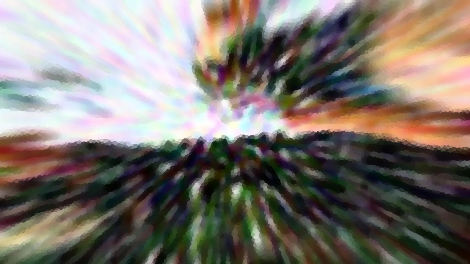 Abstrakte, radial verwischte Komposition aus Bäumen und Himmel in Pastellfarben und dunklem Grün