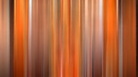 Vertikale orangefarbene und braune Streifen mit weichen, verwischten Kanten.