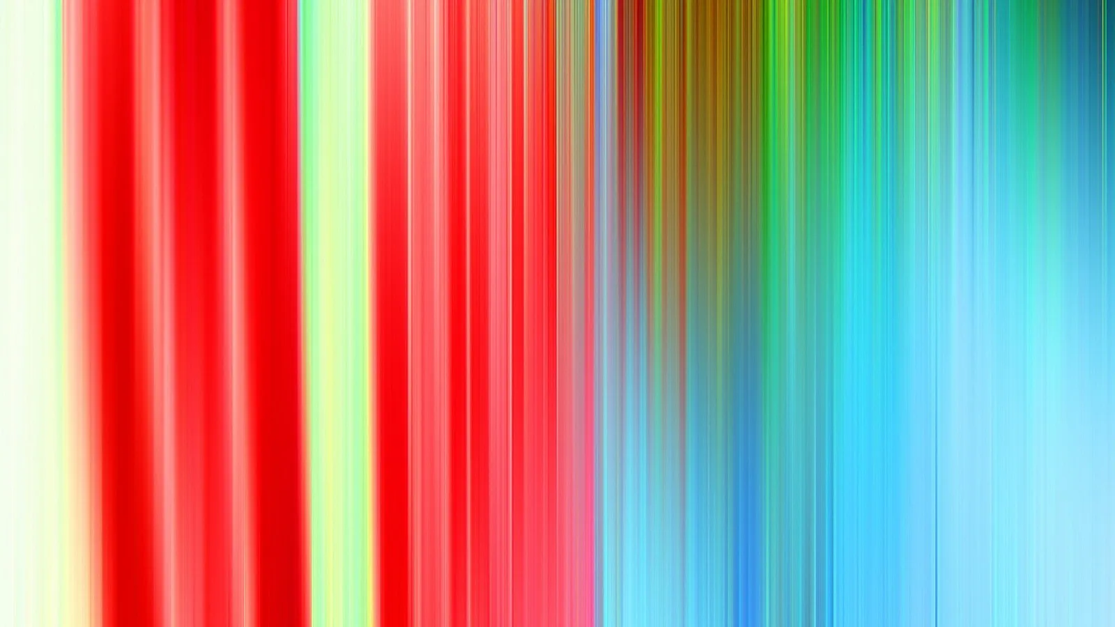 Abstrakte Komposition aus senkrechten, leicht verwischten Streifen in Rot, Grün, Hellblau und Weiß, die von links nach rechts ineinander übergehen.
