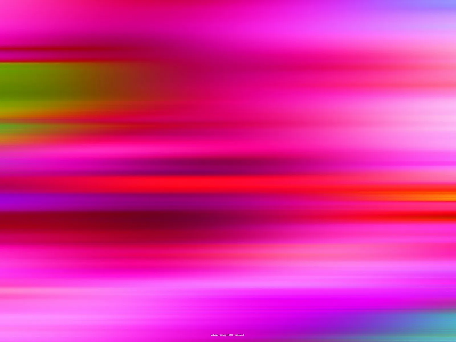 Horizontal verwischte Streifen in Pink, Magenta, Rot und Violett, links ein grüner Fleck.
