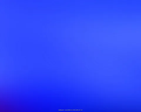 Gleichmäßiger blauer Farbverlauf, unten links leicht violett, unten mittig kleiner Copyright-Hinweis.