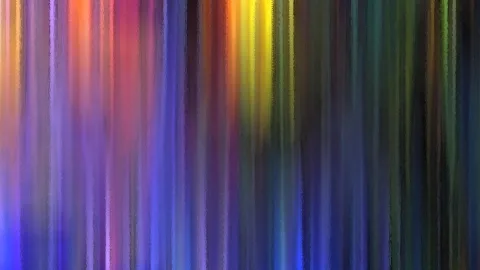 Abstraktes Bild aus senkrechten, unscharfen Farbstreifen in Violett, Blau, Orange, Gelb und Grün auf dunklem Grund.