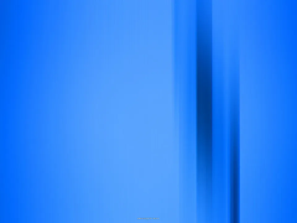 Abstrakte blaue Fläche mit vertikalen Bewegungsstreifen, rechts dunklere Bahnen vor hellerem Blau