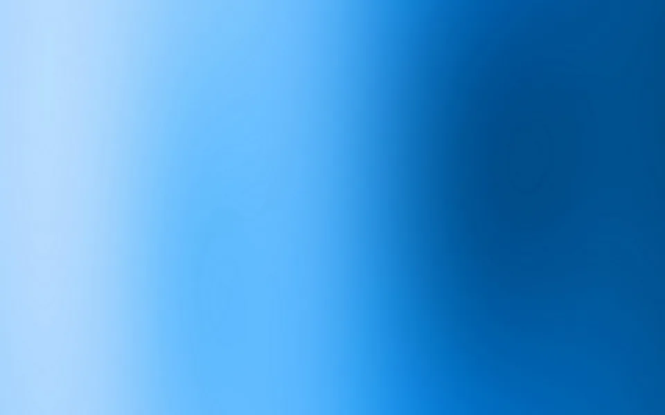 Weicher Farbverlauf in Blautönen: links helles Hellblau, zur Mitte kräftiges Blau, rechts ein dunkles Blau mit sanftem Schatten.