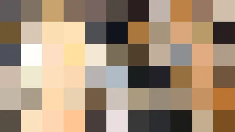 Ein Raster aus farbigen Quadraten in Beige, Braun, Ocker und Grau, das ein pixeliges Mosaik bildet.