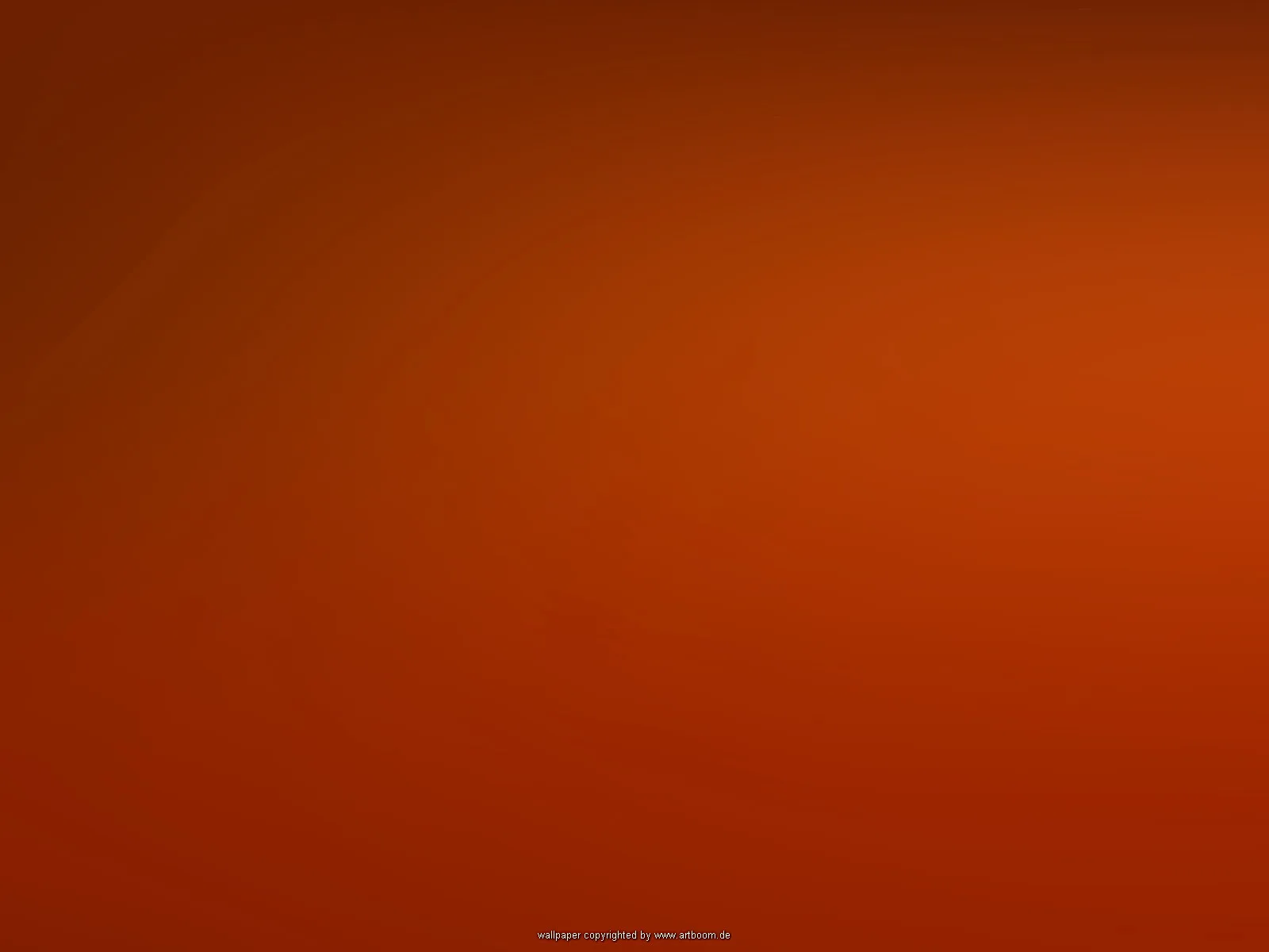 Weicher Farbverlauf von dunklem Rotbraun links oben zu leuchtendem Orangerot rechts, am unteren Rand winziger Schriftzug artboom.de
