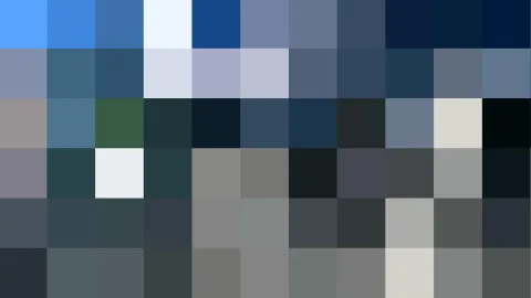 Rechteckiges Raster aus Pixelblöcken in verschiedenen Blau- und Grautönen, von hellem Himmelblau oben links bis zu dunklem Marineblau und Anthrazit unten.