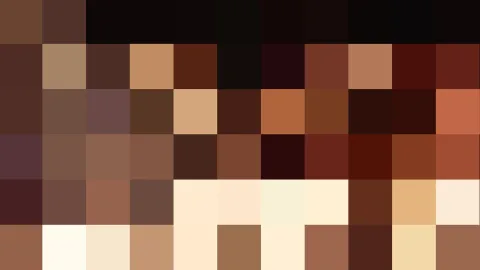 Grobes Pixelmosaik in Braun-, Creme- und Schwarztönen, oben dunkel, in der Mitte helle Hauttöne