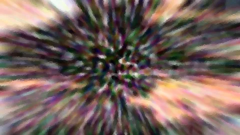 Abstrakte, radial von der Mitte nach außen verlaufende Farbstreifen in Grün, Violett, Rosa und Orange mit Mosaik-Pixelung.