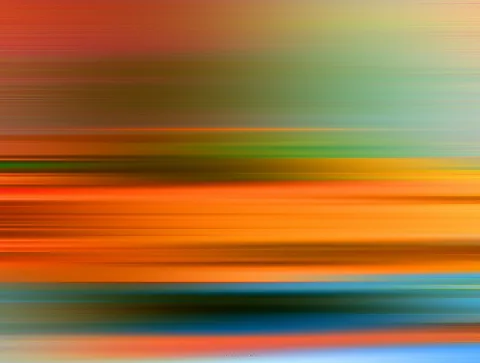 Abstrakte horizontale Streifen in Orange, Rot, Grün und Blau, verwischt wie bei einer Bewegungsunschärfe.