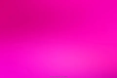 Weicher Farbverlauf von Magenta oben zu hellerem Pink unten, mit leuchtendem Schimmer in der Bildmitte unten.