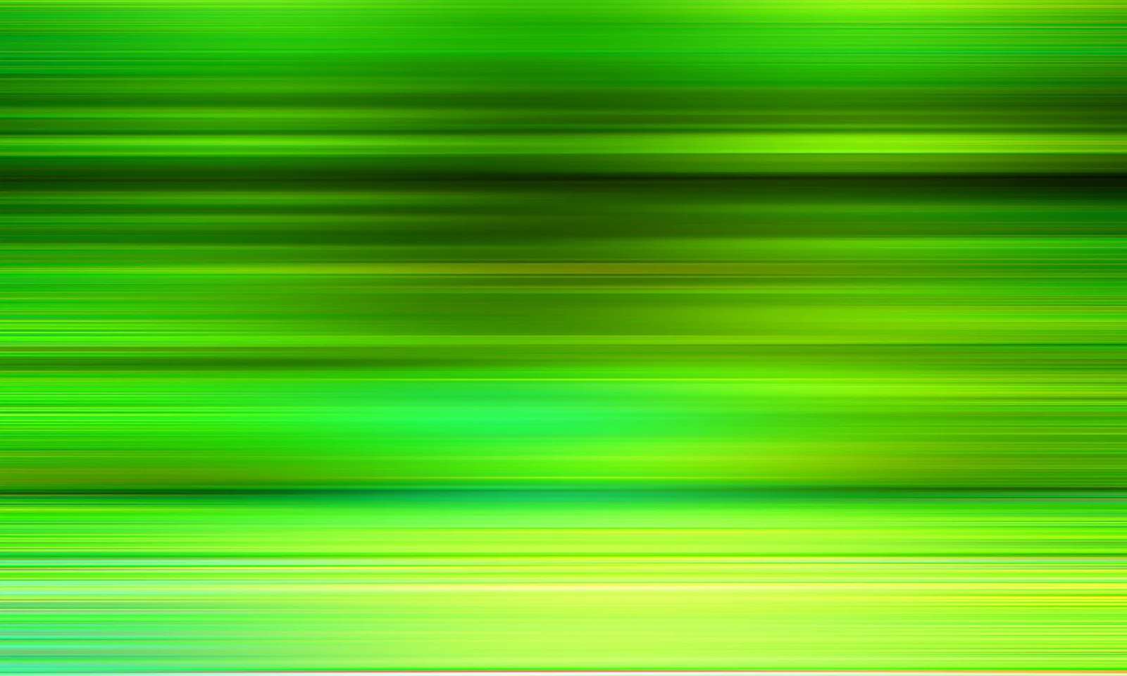 Horizontale grüne Streifen mit hellen und dunklen Bändern, die in unterschiedlichen Tönen von Dunkelgrün bis Gelbgrün verlaufen.