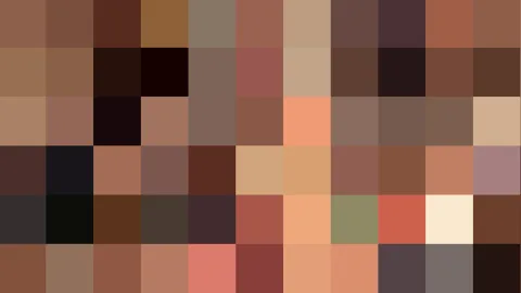 Abstrakte Komposition aus quadratischen Pixelfeldern in Braun-, Rot-, Beige- und Grautönen, ohne erkennbares Motiv.