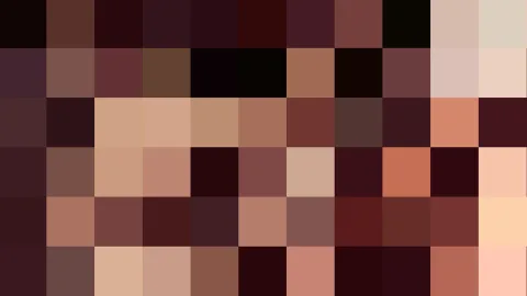 Ein Mosaik aus quadratischen Pixelblöcken in Braun-, Beige- und Rottönen, ohne erkennbares Motiv.
