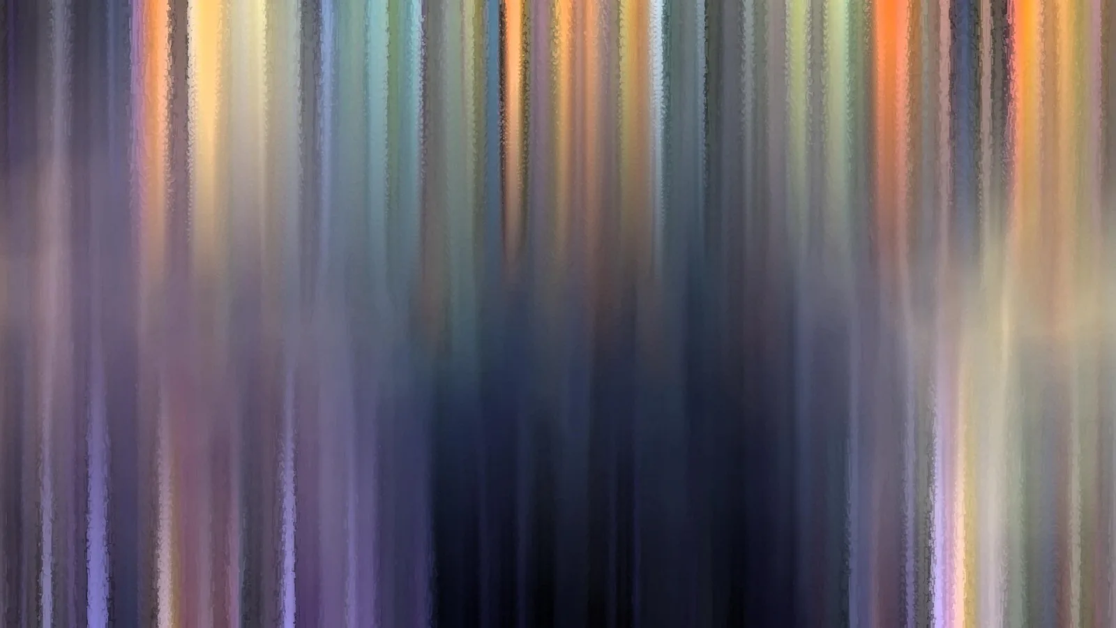 Abstrakte, verwischte vertikale Streifen in Violett, Blau, Orange und Grün, zur Mitte und unten hin dunkler.