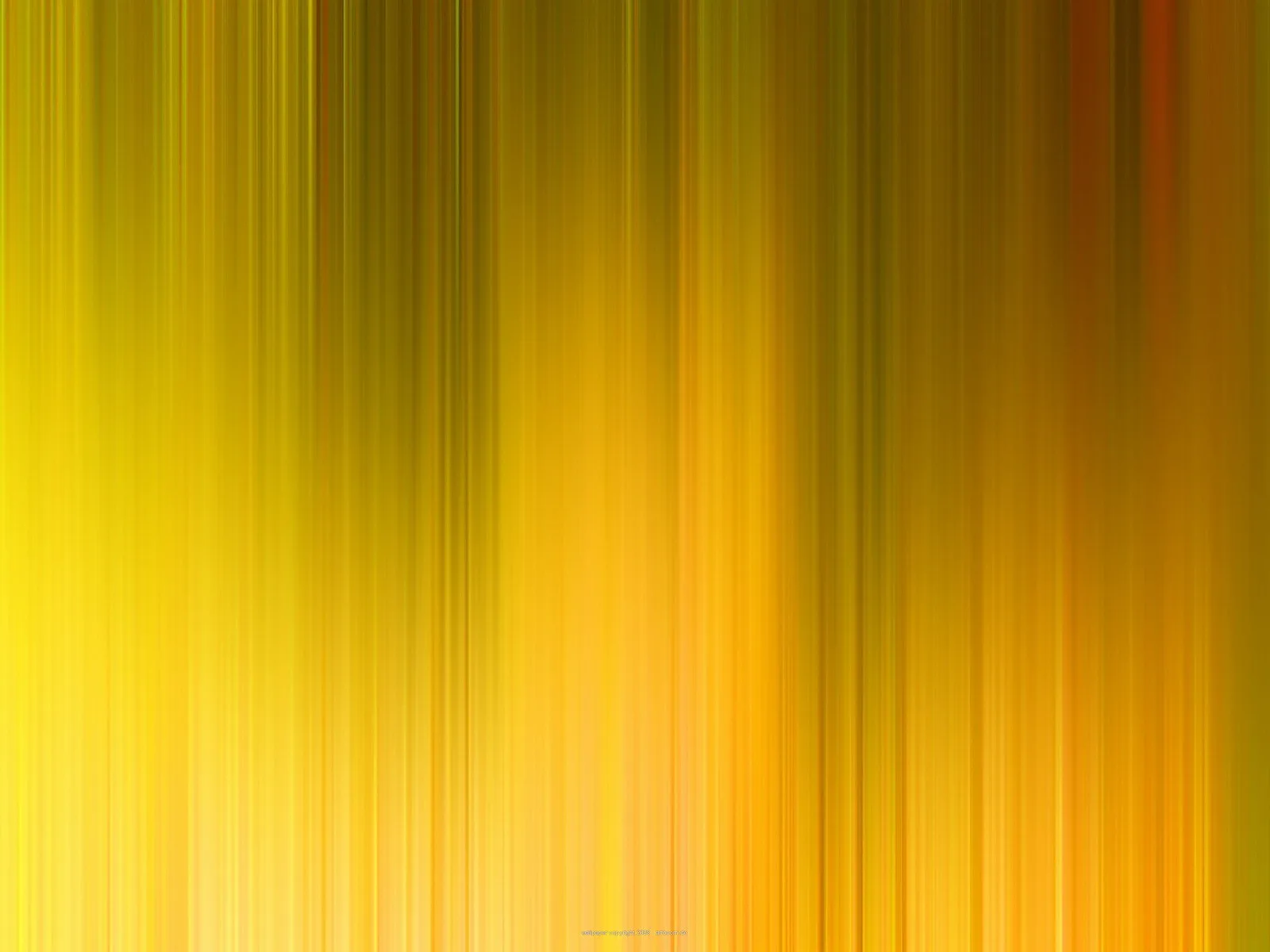 Abstrakte Fläche aus senkrechten, verwischten Streifen in Gelb, Orange und Olivgrün, nach oben hin dunkler und rötlicher.