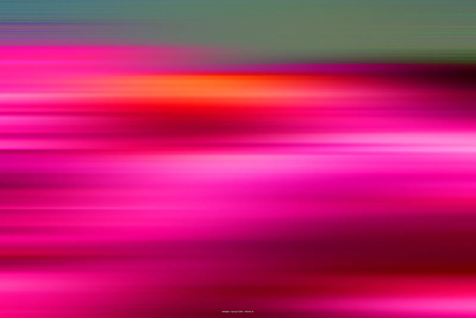 Horizontale Streifen in Pink, Magenta und Orange vor grünlich grauem Hintergrund, stark verwischt