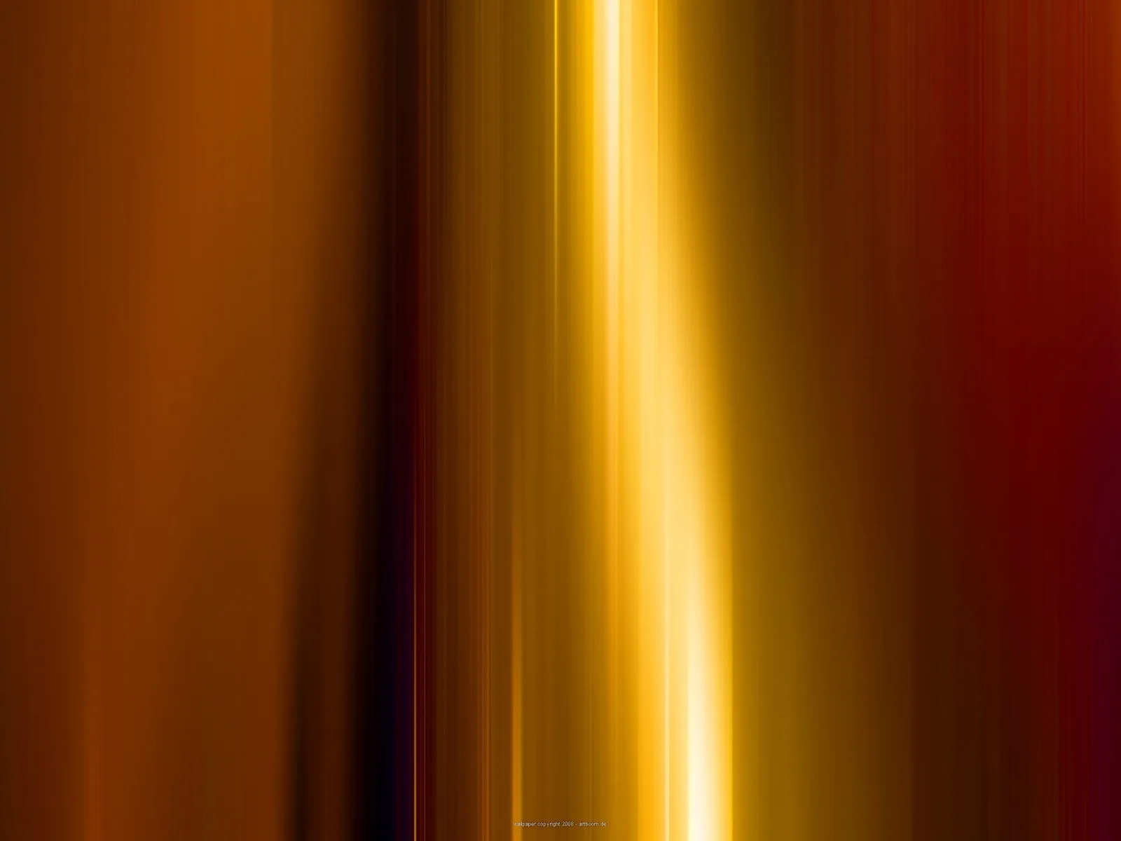 Abstrakte vertikale Schlieren in Orange, Rot und Gold, in der Mitte ein helles gelbes Lichtband vor dunklen Rändern.