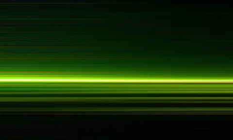 Horizontale grüne Lichtstreifen auf schwarzem Hintergrund, in der Bildmitte ein hell leuchtender gelb-weißer Streifen.