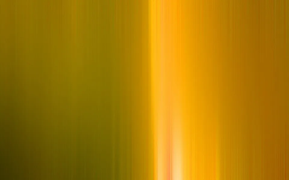 Abstrakte vertikale Streifen, die von einem olivgrünen Dunkel links in ein helles Orange rechts übergehen, mit einem leuchtenden Lichtstreifen in der Mitte.
