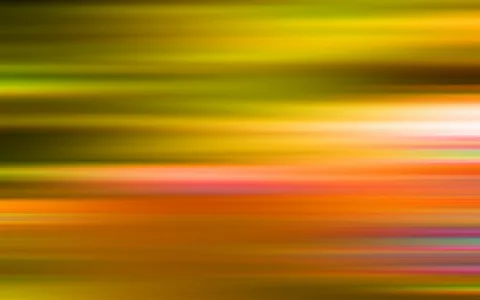 Abstrakte horizontale Streifen in Gelb, Orange, Grün und Rosa, die weich ineinander verlaufen und wie eine Bewegungsunschärfe wirken.