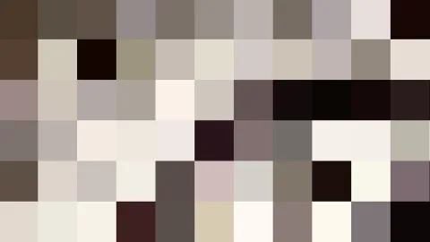 Abstraktes Mosaik aus quadratischen Pixeln in Beige, Braun, Cremeweiß und Schwarz.