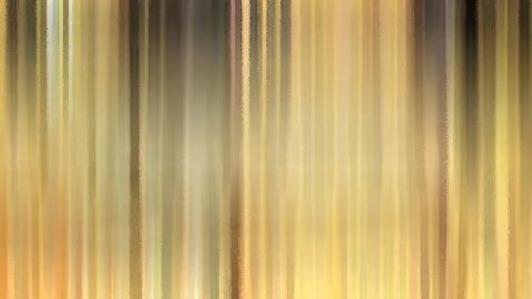 Abstrakte Komposition aus senkrechten, unscharfen Streifen in Gelb, Ocker, Braun und Grau mit leicht pinselartiger Textur.