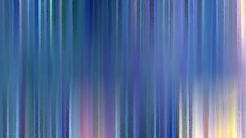 Abstrakte Komposition aus senkrechten, verwischten Streifen in Blau-, Violett- und Grüntönen, rechts unten warm gelb und rosa aufleuchtend.