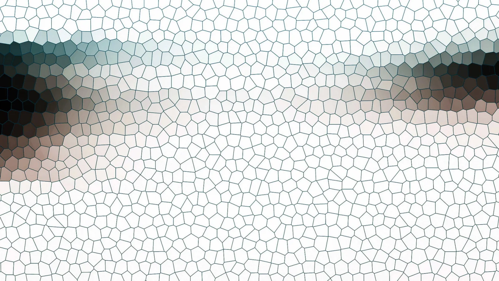 Helles Zellmosaik aus unregelmäßigen Polygonen mit einem horizontalen Streifen, der von dunklem Petrol über Grau in Braun übergeht.