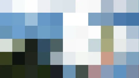 Abstraktes Mosaik aus blauen, weißen und dunkelgrünen Pixelblöcken in Reihen.