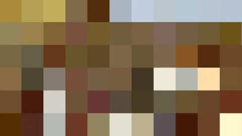 Pixeliges Mosaik aus braunen, ockerfarbenen und beigen Quadraten, oben rechts einige blassblaue Felder.