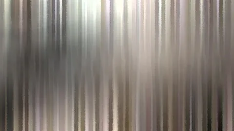 Abstrakte senkrechte Schlieren in Grau, Beige und Silber, weich verwischt