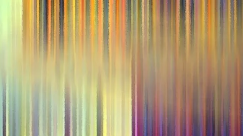 Abstraktes Bild aus vertikalen, verwischten Streifen in Gelb, Orange, Grün, Violett und Pink, die nach rechts dunkler und kühler werden.