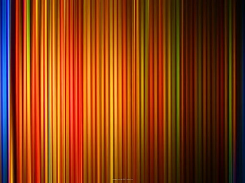 Vertikale, verwischte Linien in Orange, Rot, Gelb und Braun, am linken und rechten Rand blau.