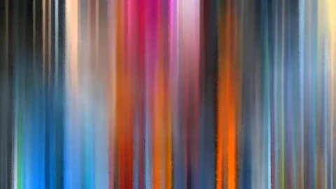 Abstraktes Bild aus senkrechten, verwischten Farbstreifen in Blau, Orange, Pink und Grau.