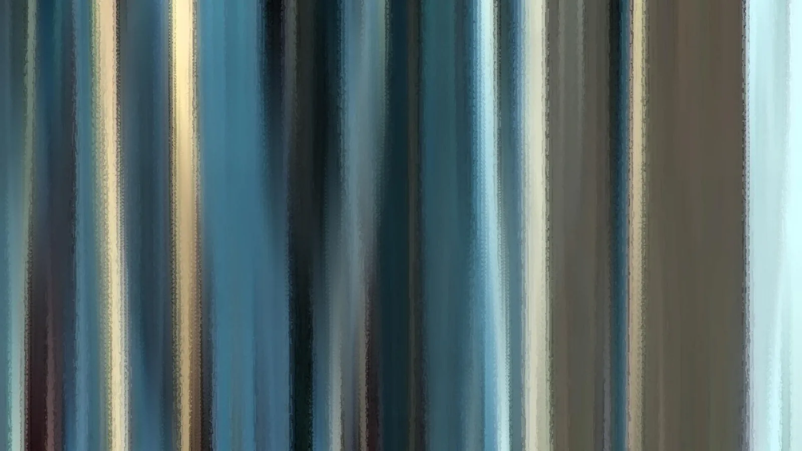 Abstrakte Komposition aus senkrechten, unscharfen Streifen in Blau, Petrol, Grau und Cremeweiß, mit feiner malerischer Textur.